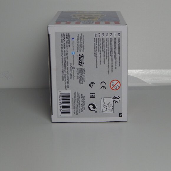 820 Nomad (Steve Rogers) Funko Exclusive Marvel Corps - Picture 6 of 6